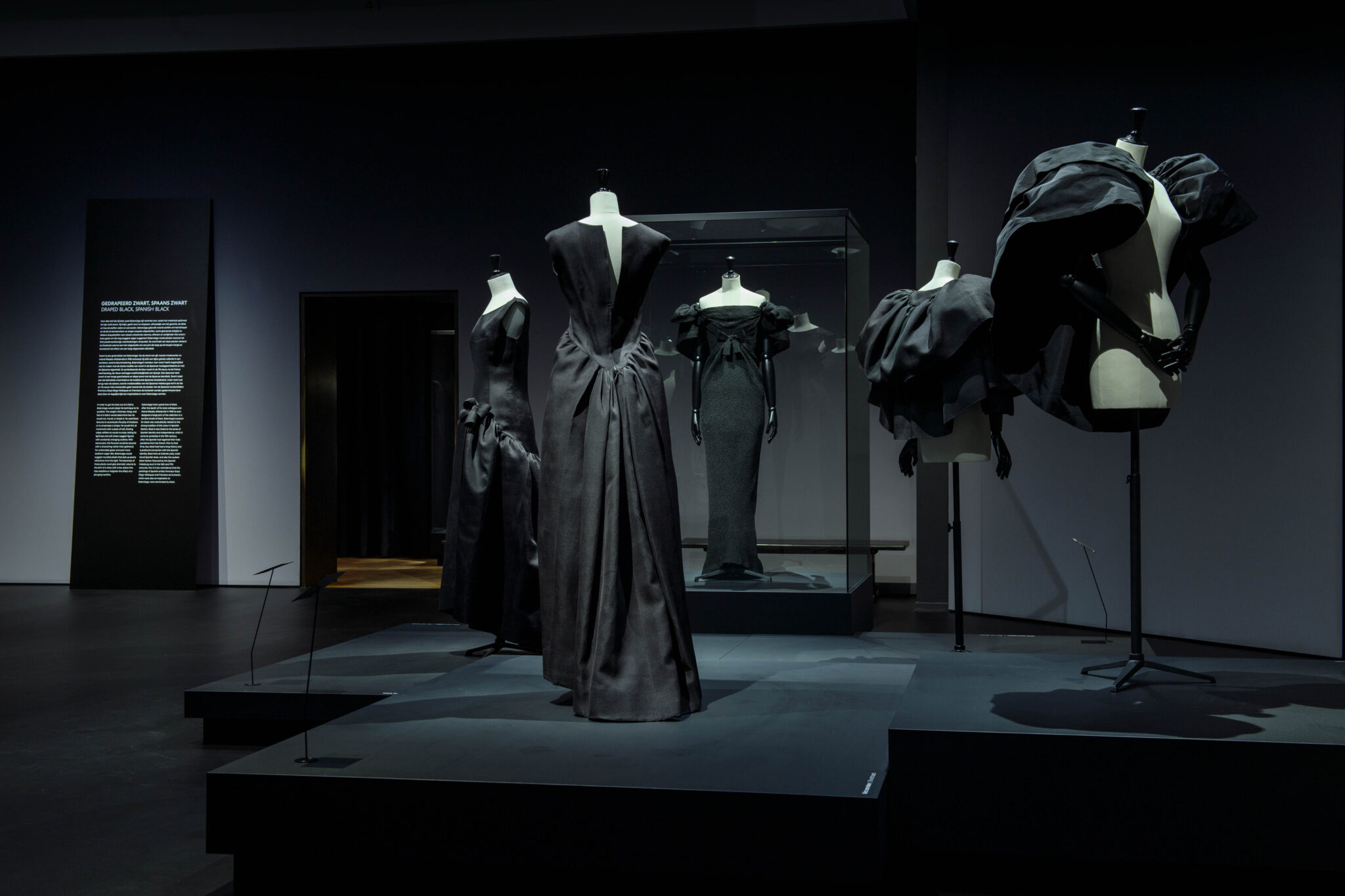 Balenciaga Masterful Black Theatermachine